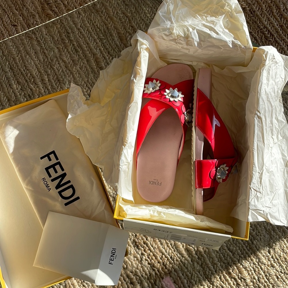 Red patent leather flower fendi sandals